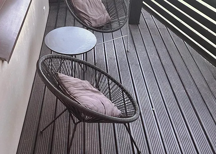 Beautiful Apartment With Balcony